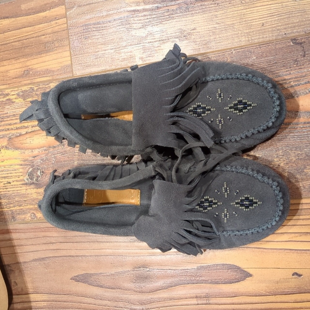 Manitobah Mukluks Women's Size 8